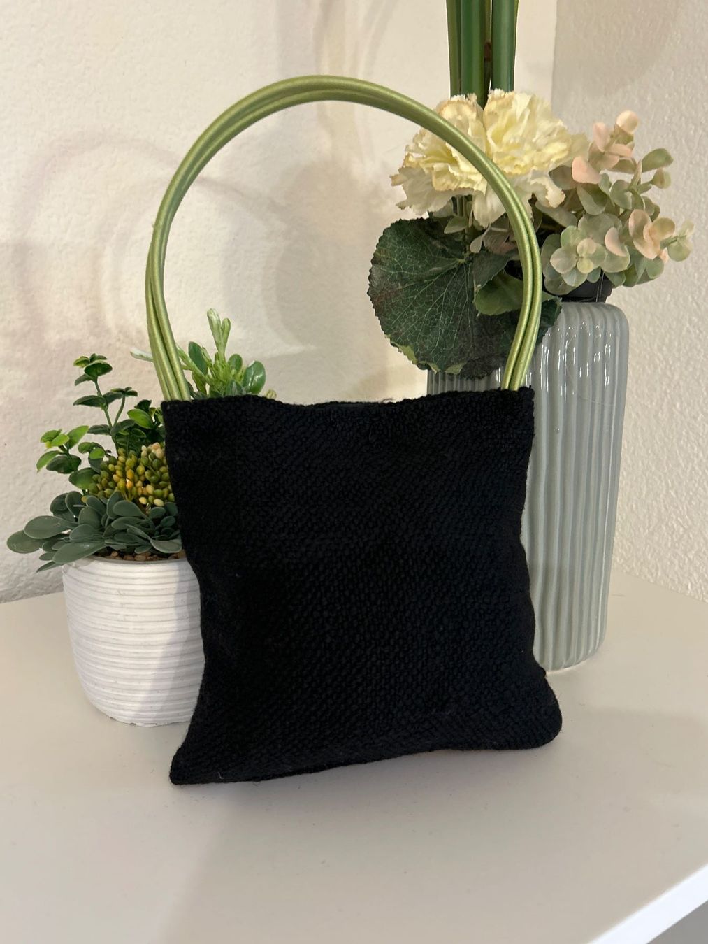 Borse da donna: Kleine Handtasche schwarz mit Applikation, – Usato da Brunnen venduto da Nala2929 2