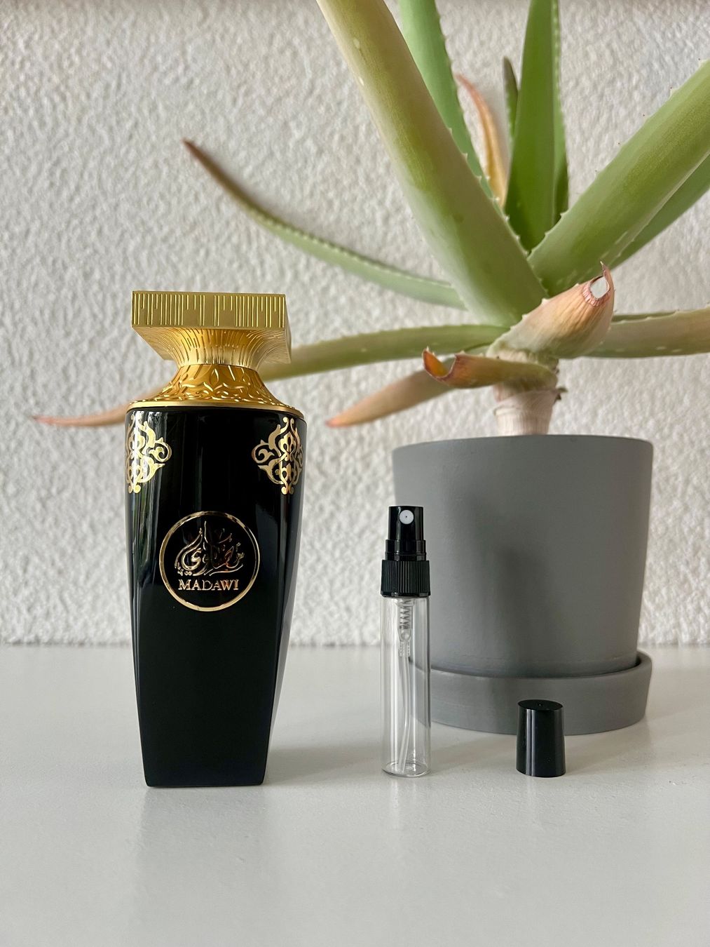 Profumi & Eau de Toilette: Arabian Oud Madawi EdP 5ml Abfüllung – Nuovo (secondo la descrizione) da St. Gallen venduto da Marcus1996
