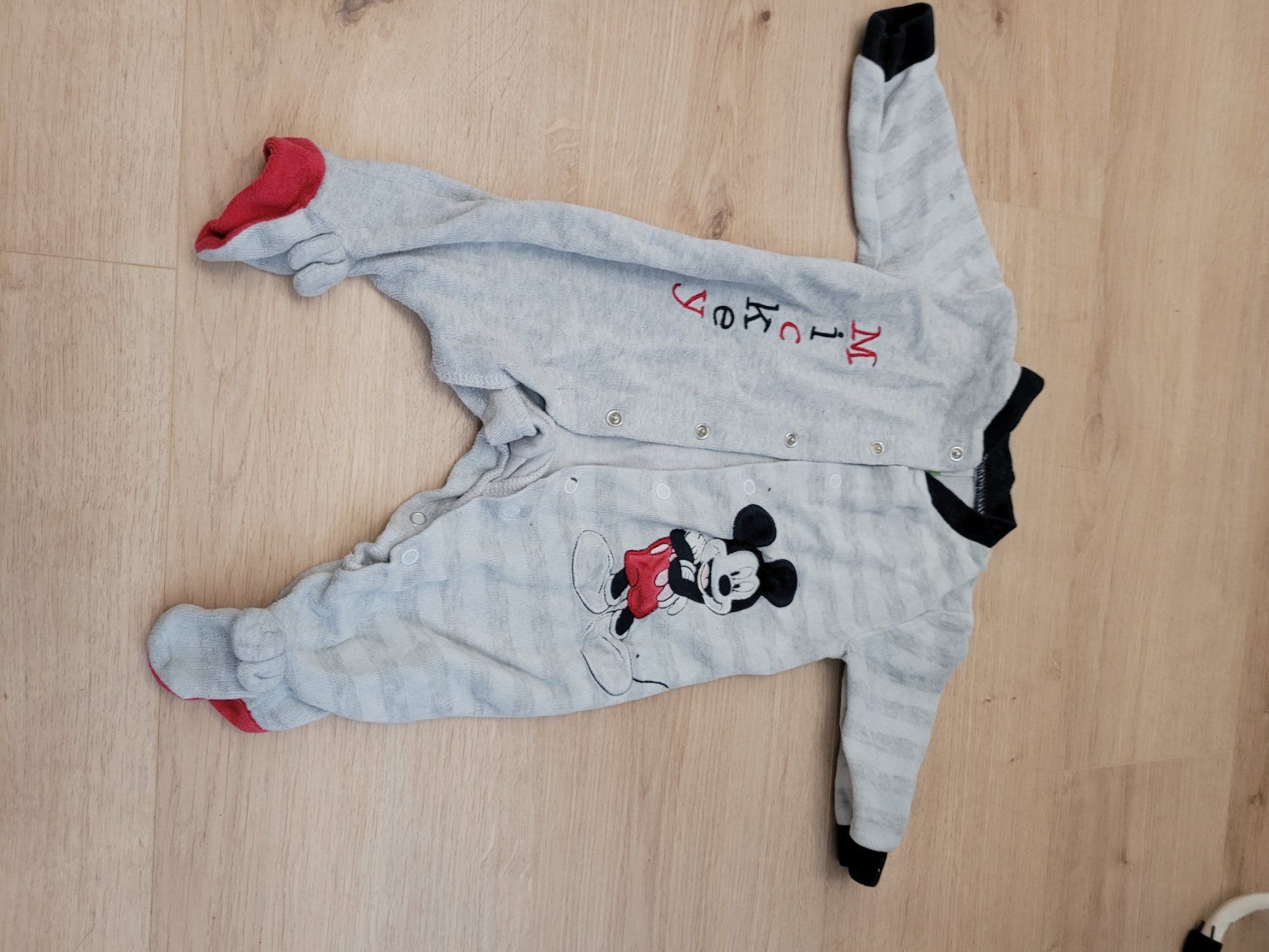 Pyjamas: Strampler Mickey mouse grösse 62 – D'occasion à Lupsingen par sta_wgg5