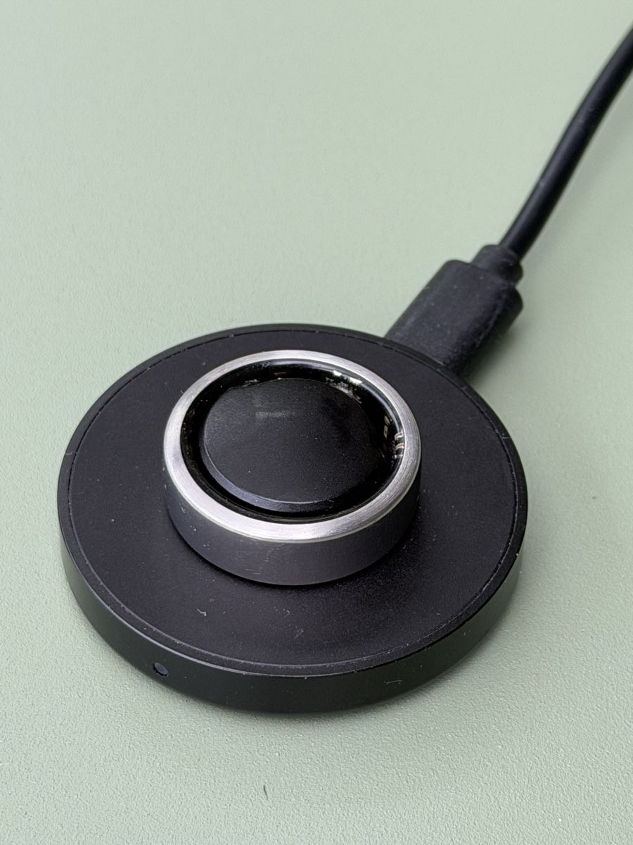 Oura Ringe: Bague connectée Oura Gen3 taille 10 avec chargeur – Gebraucht aus Troinex von duboisf8