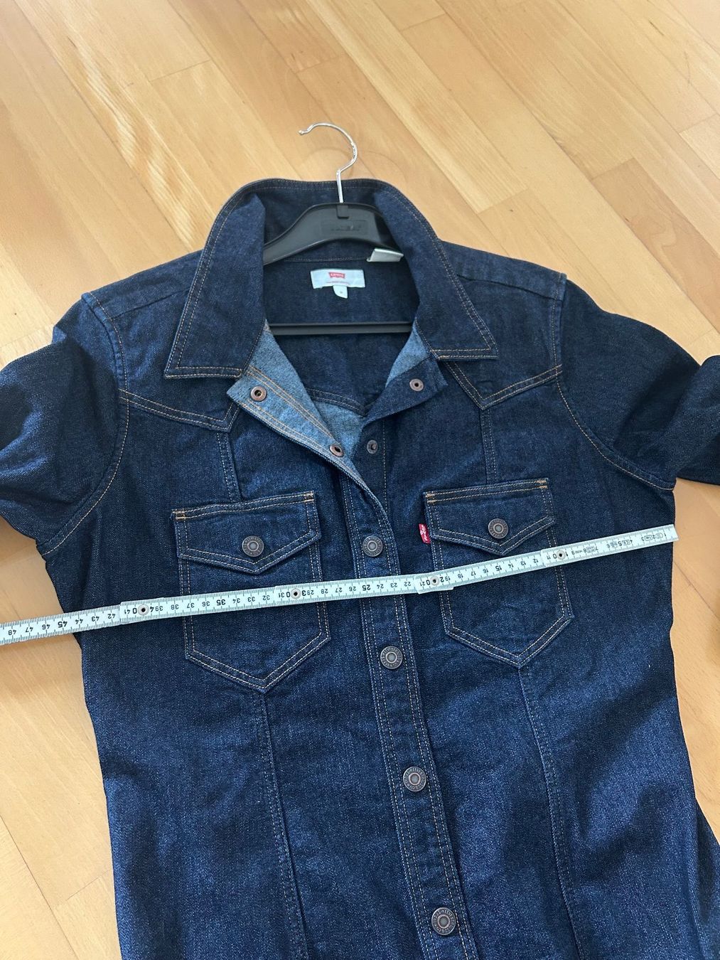 Levi's Kleider: Levi's Jeanskleid – Gebraucht aus Horw von mel_j56q