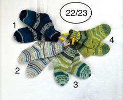 handgestrickte Socken, 22/23