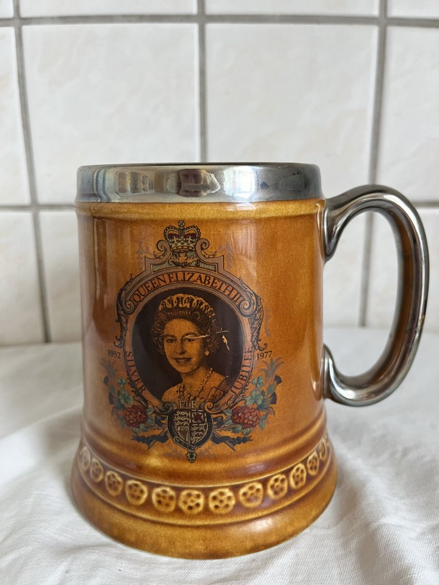 Gläser: Bierkrug Queen Elizabeth II – Gebraucht aus Rheineck von CoGer