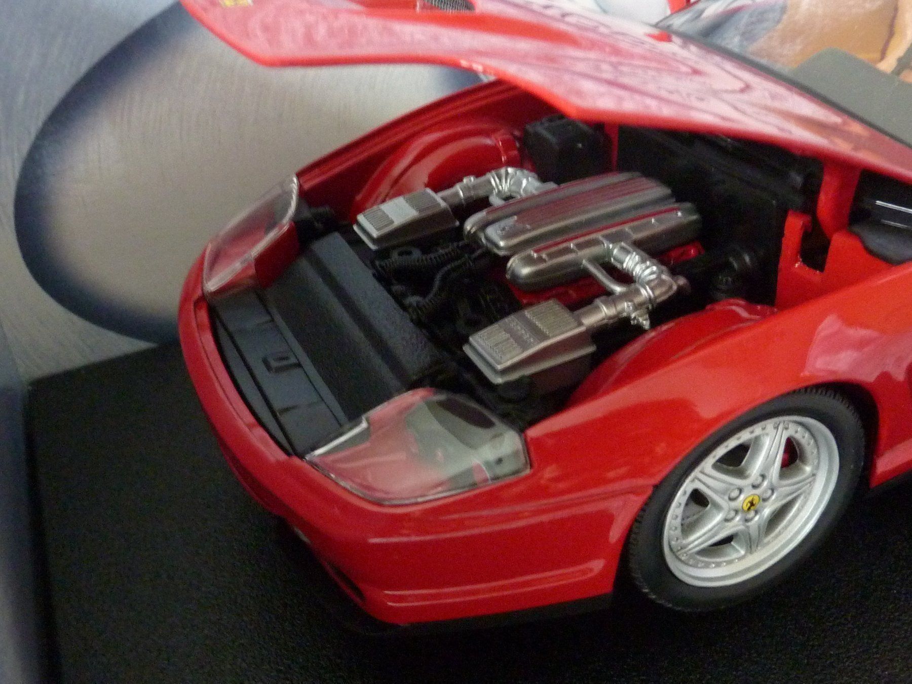 Hot Wheels Modellini d'auto: Ferrari 550 Barchetta 1:18 – Nuovo e nell'imballaggio originale da Dürrenäsch venduto da modellautos4you 3