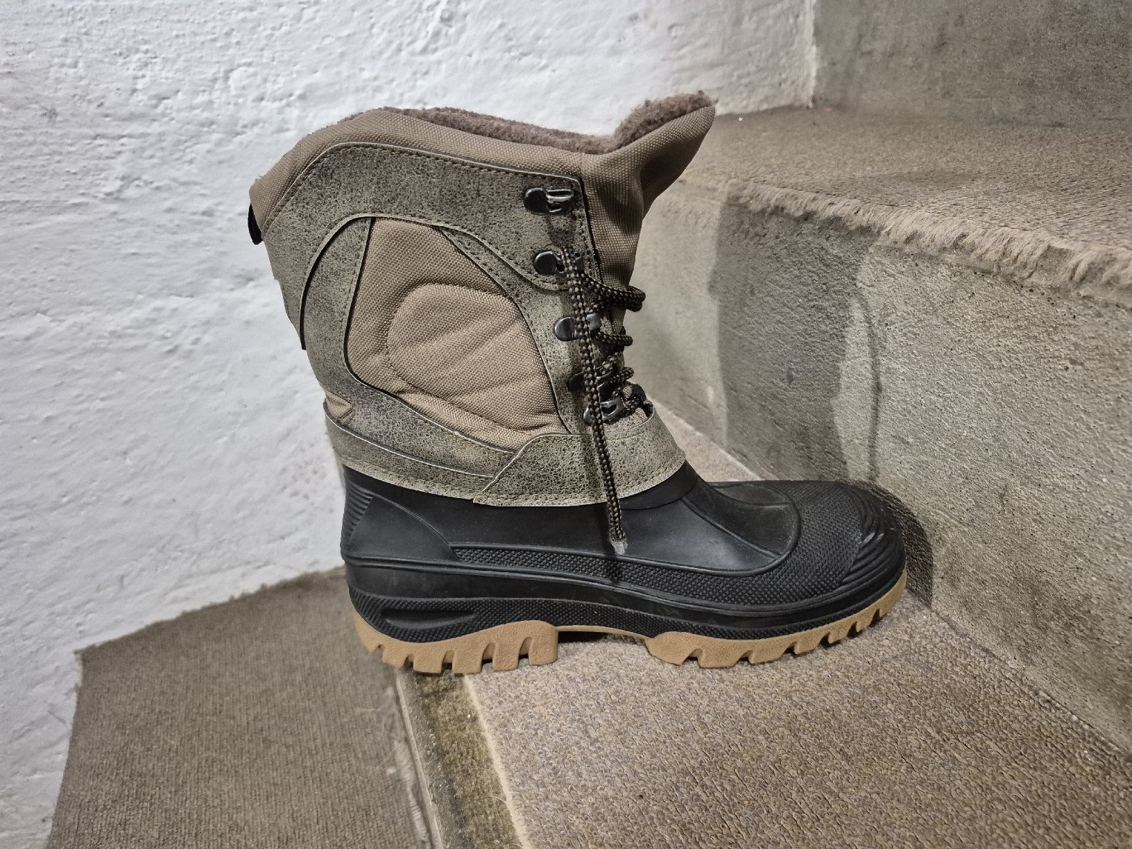 Scarpe da uomo: Winterstiefel – Usato da Winterthur venduto da Lumi11 1
