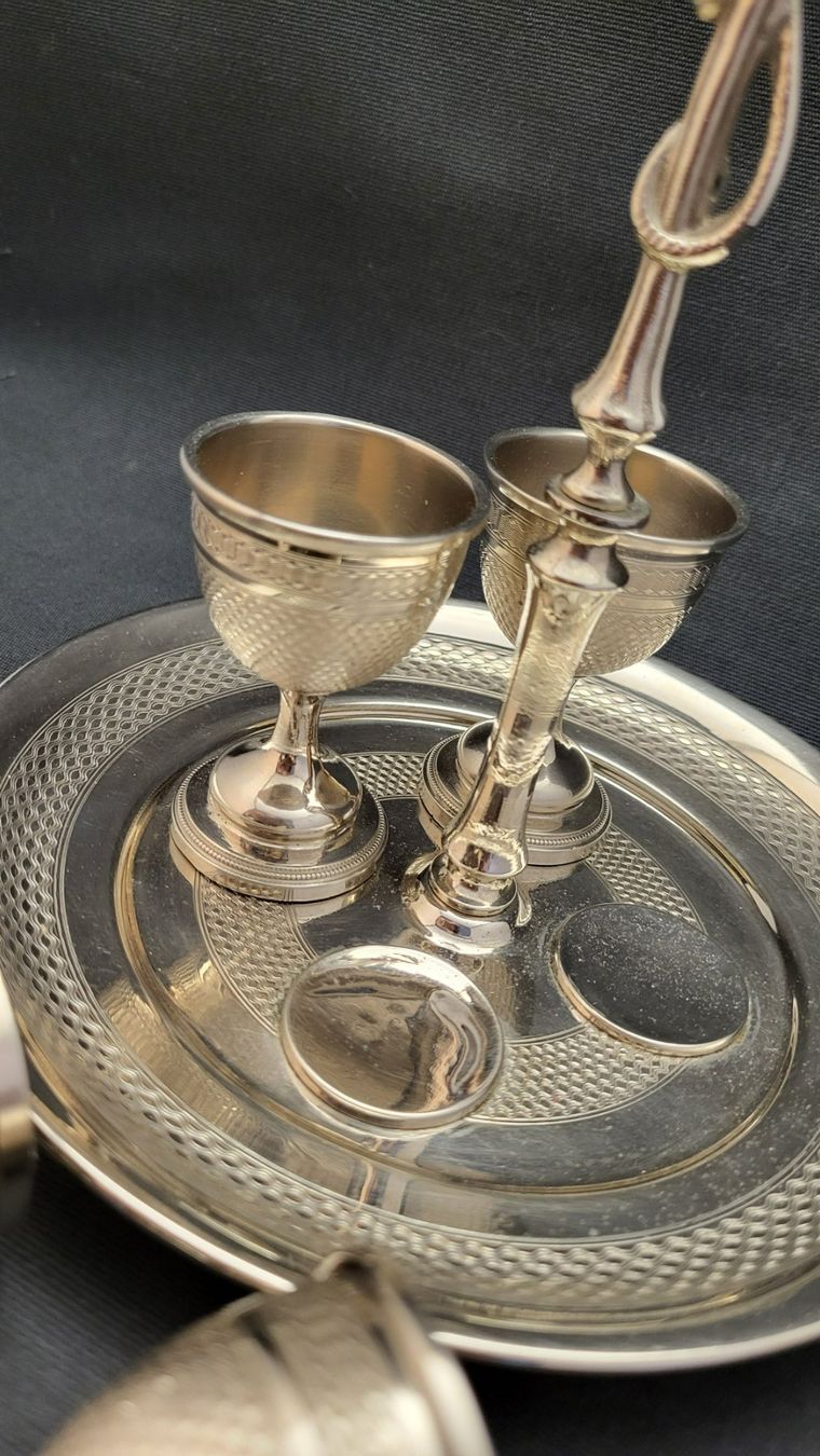 Figuren: Eicherbecher-Set mit Halter – Gebraucht aus Basel von spinne02 3