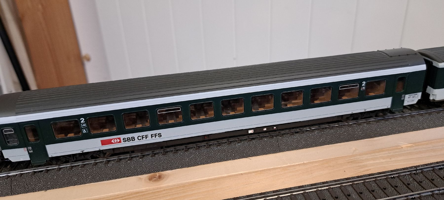 Roco Modelleisenbahnen: 5 Roco Wagen – Gebraucht aus Urdorf von Canyamel1 4