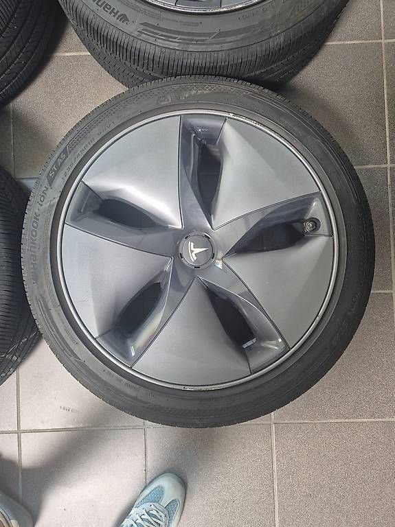Pneumatici & Ruote complete: Roues Aero Tesla Model 3 18 pouces – Usato da Bussigny venduto da NoLimiit 3