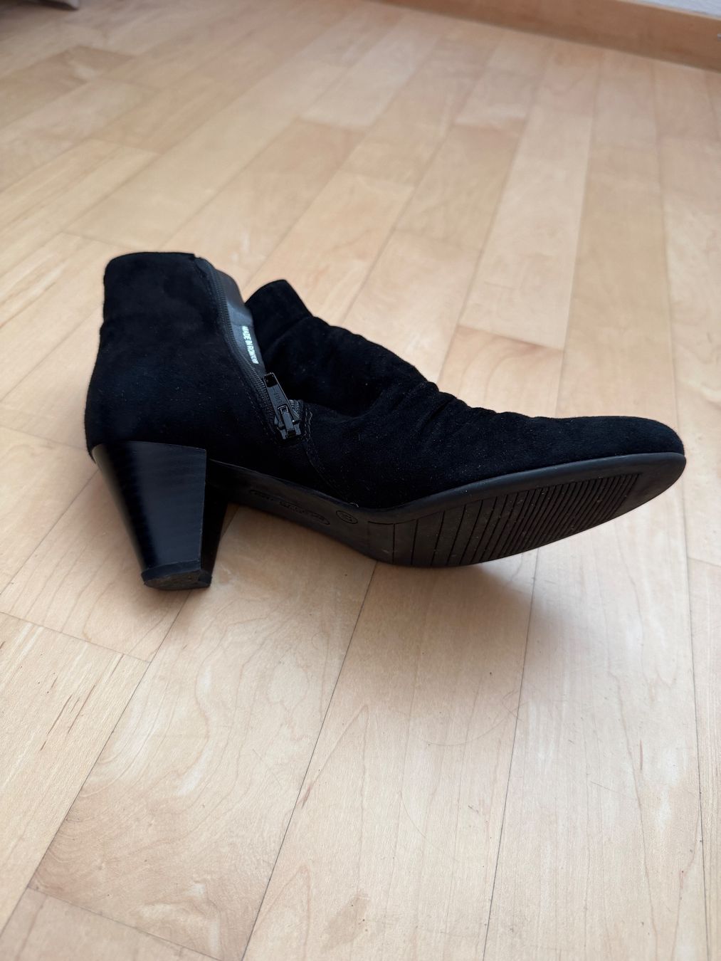 Chaussures femmes: Damen Stiefellette schwarz Grösse 37 – D'occasion à Dübendorf par sunshine412 2