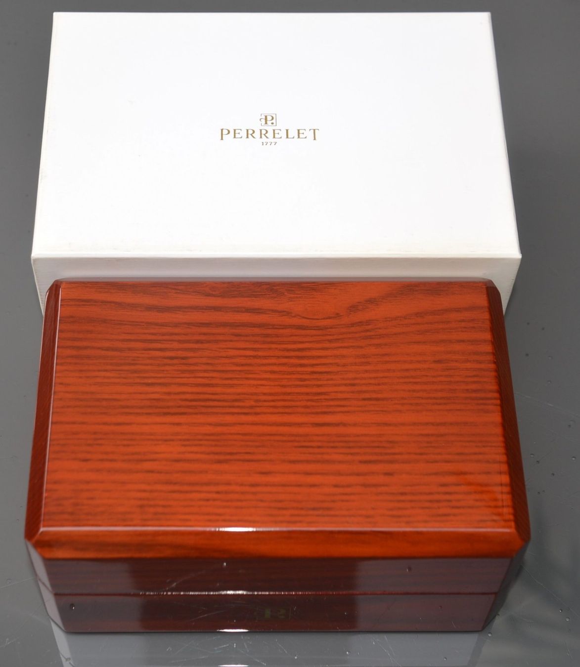 Scatole porta orologi: Uhrenbox  / boîte à montre PERRELET – Nuovo e nell'imballaggio originale da Collonges venduto da Allegree 5