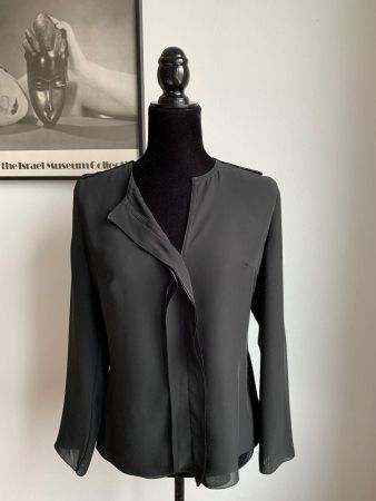 CLAUDIA KREBSER: Neu/ungetragen - Schwarze Seiden-Bluse, 38