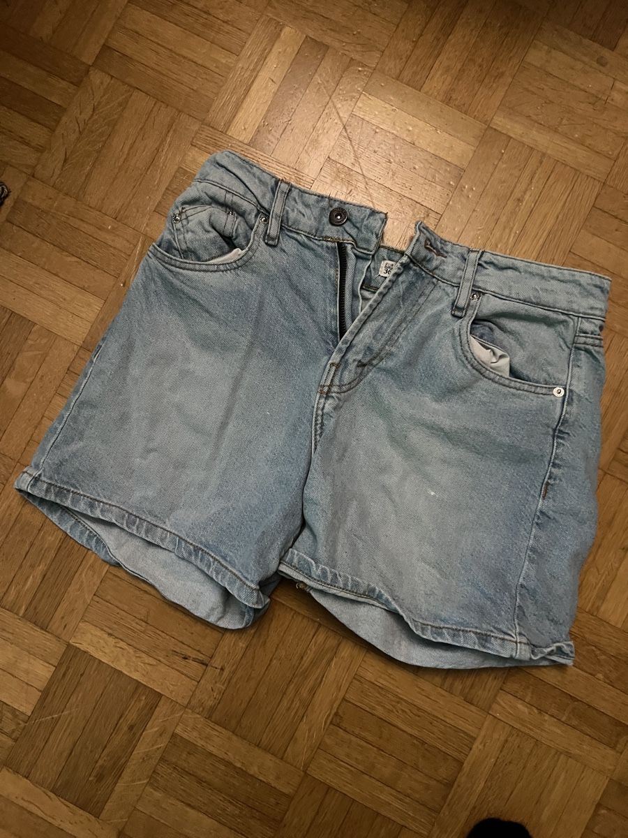 Pull&Bear Jeans: Pull&Bear Jeans Shorts, hellblau, Gr. 36, Top Zustand! – Neu (gemäss Beschreibung) aus Brugg AG von panda_x3