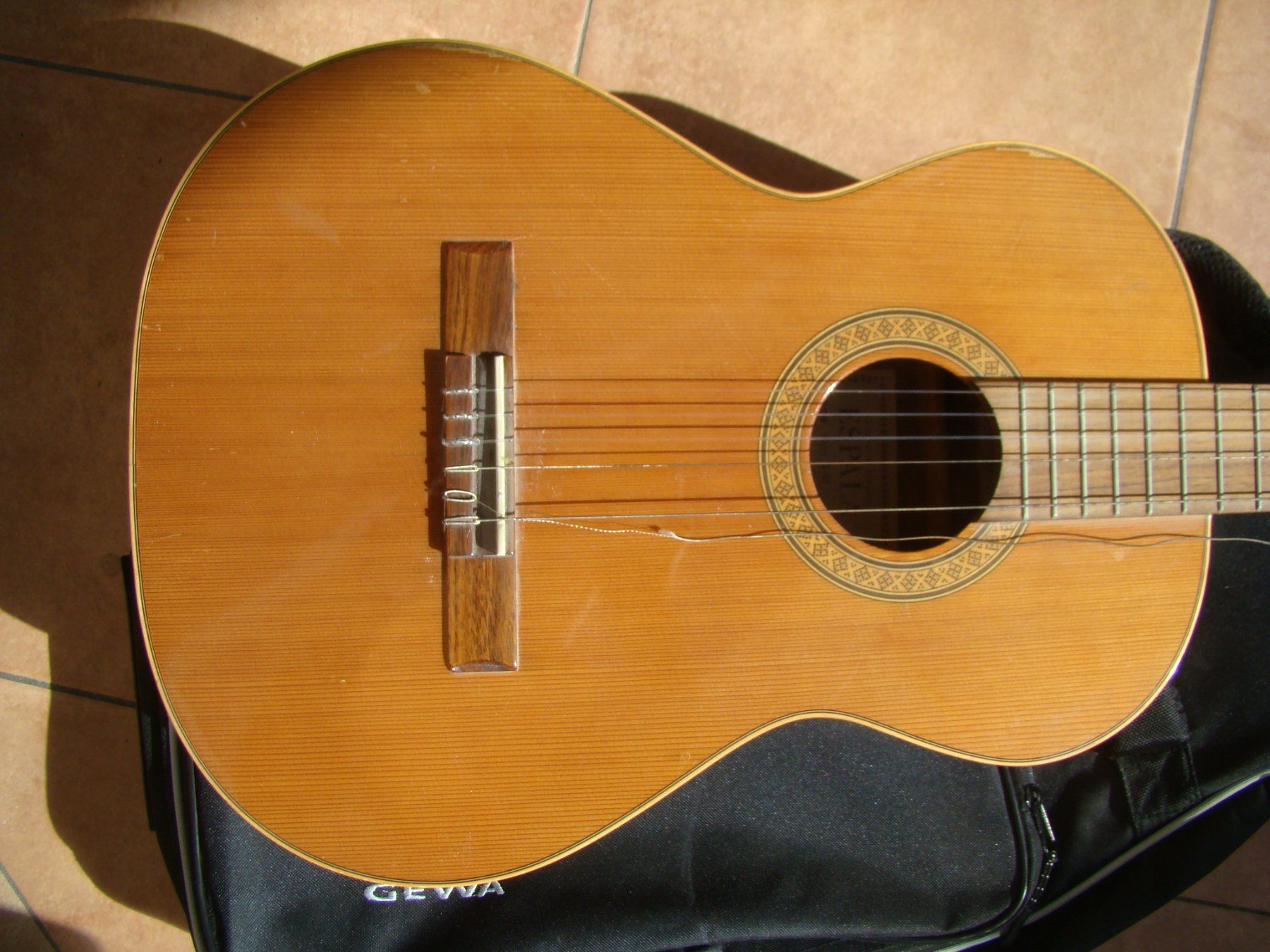 Strumenti musicali: Gitarre Espala Mod. S-61, Spanien defekt mit Hülle – Difettoso da Walzenhausen venduto da Vanquish711 1
