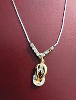 Elegante Halskette mit Strass - Ideal für den Sommer!