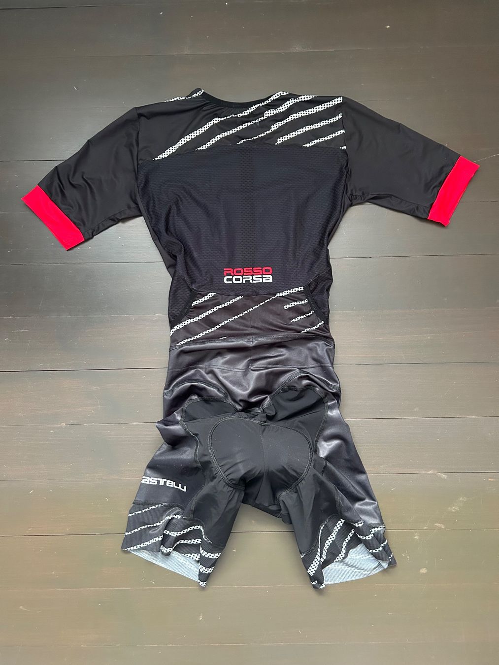 Castelli Canottiere & Pantaloni: Castelli combi triathlon homme – Usato da Bern venduto da CarolineSey 1