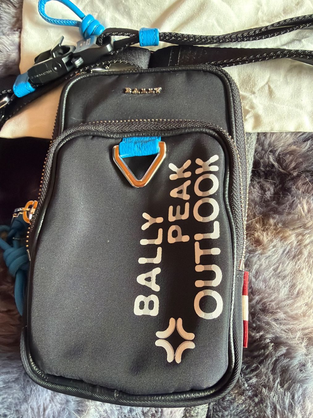 Bally Borse: Bally Peak Outlook Handy Tasche – Nuovo e nell'imballaggio originale da Vezia venduto da sidu03 1