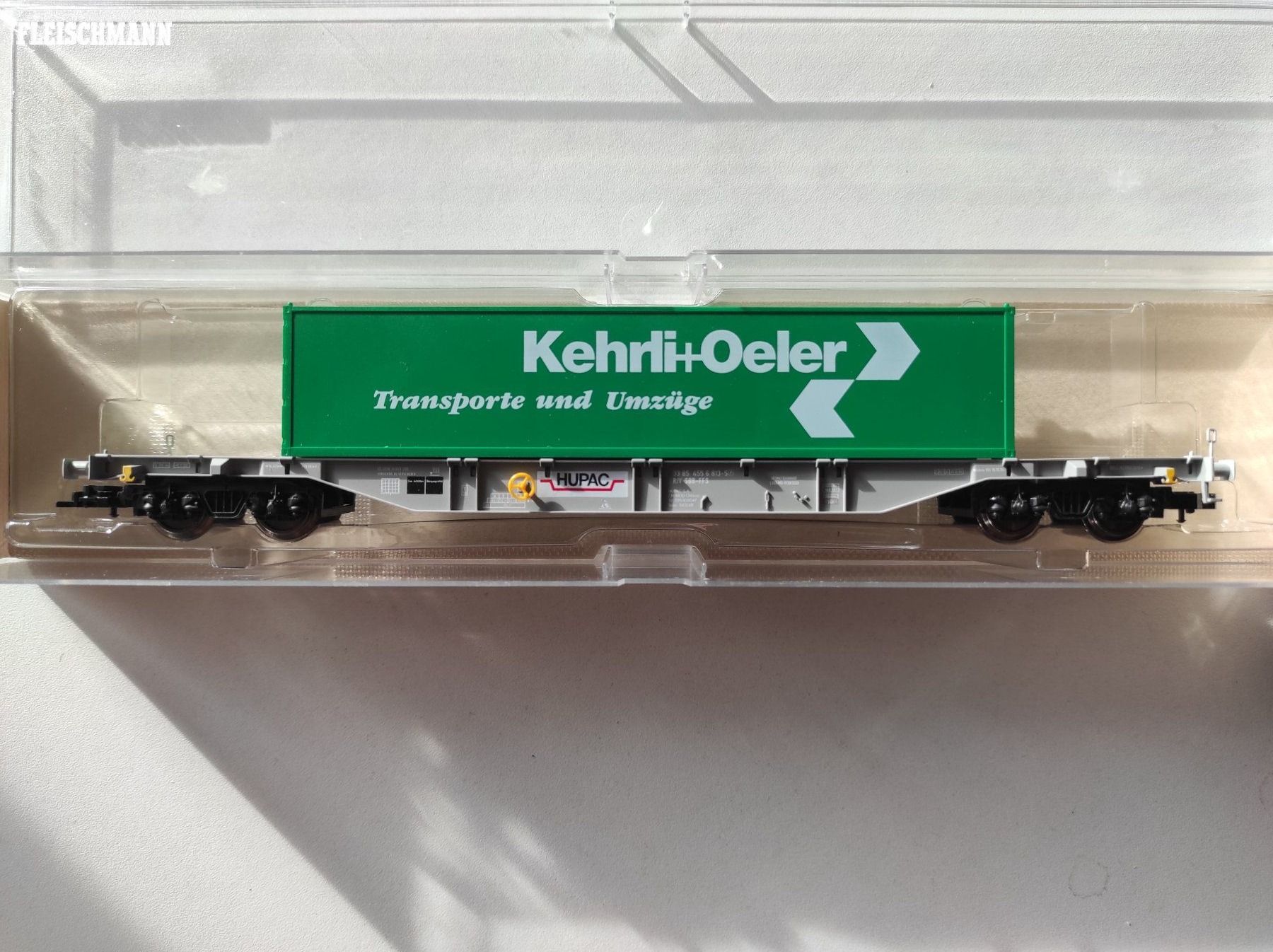 Fleischmann Modellini di ferrovie: Containertragwagen "Kehrli+Oeler" der SBB von Fleischmann H0 – Nuovo e nell'imballaggio originale da La Chaux-de-Fonds venduto da Hobbymodell