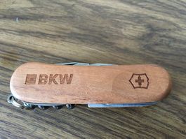 VICTORINOX - Evolution Wood - Sackmesser - BKW