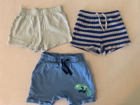3x Kurze Hose sommer Shorts in Gr. 92-98 für 2-3 jährige