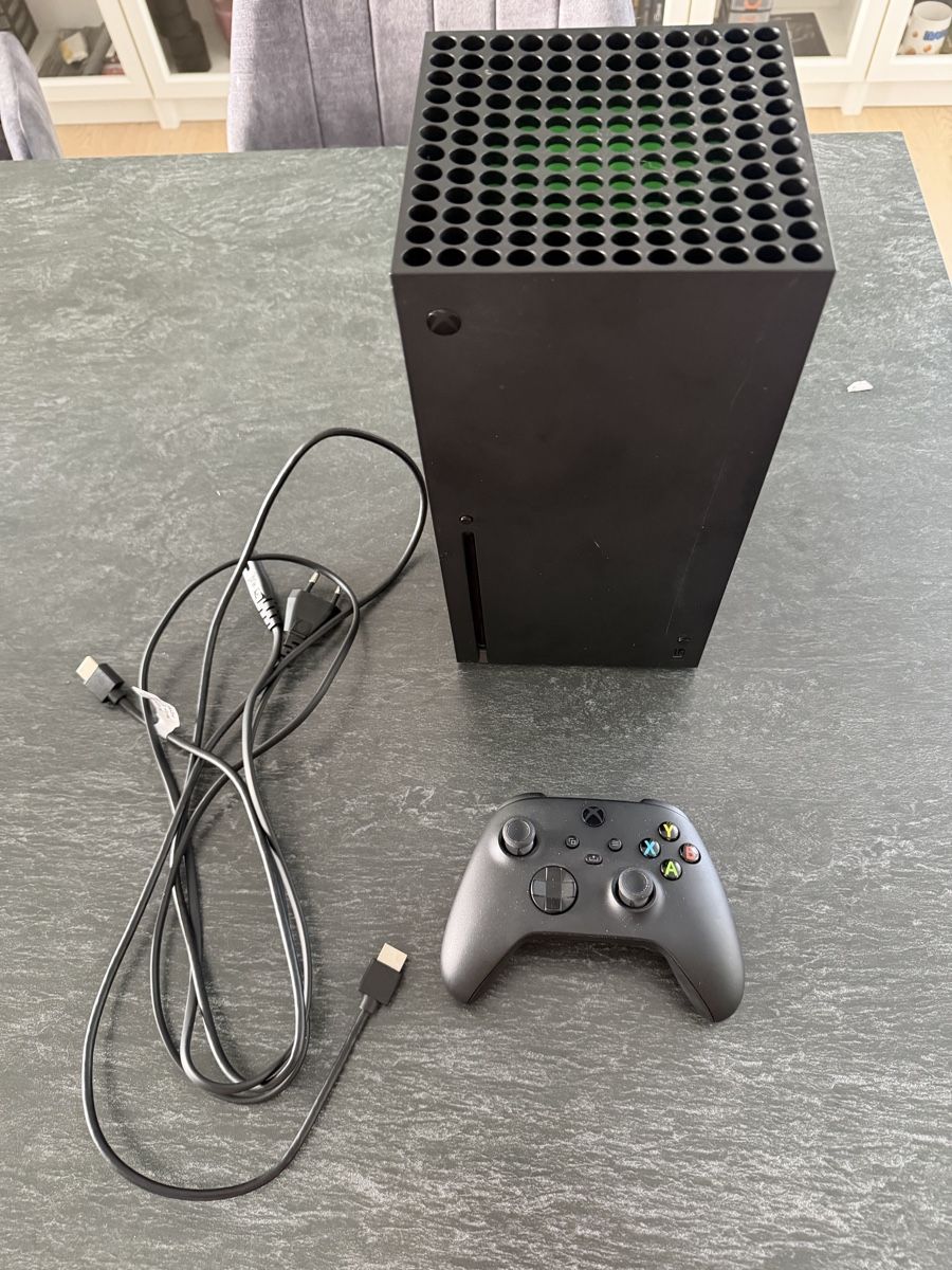 Microsoft Konsolen: Xbox Series X – Gebraucht aus Herznach von Jujux33