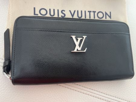 Portefeuille Louis Vuitton Lockme, superbe ! 💼🖤