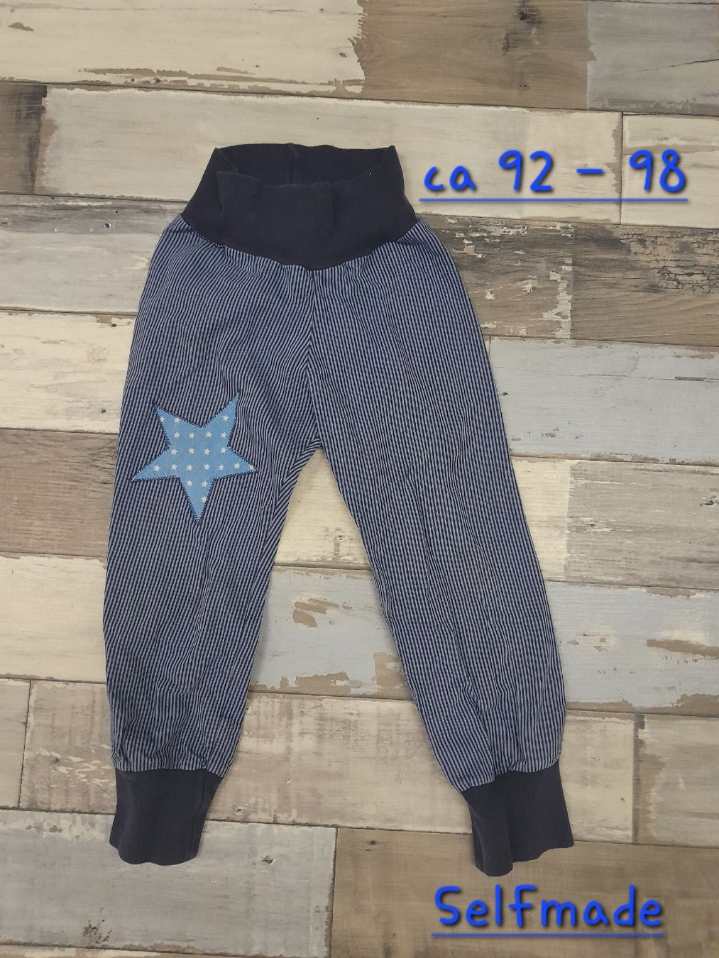 Pantalons: 92 Sternli Hose – D'occasion à Sevelen par boutiquenounou
