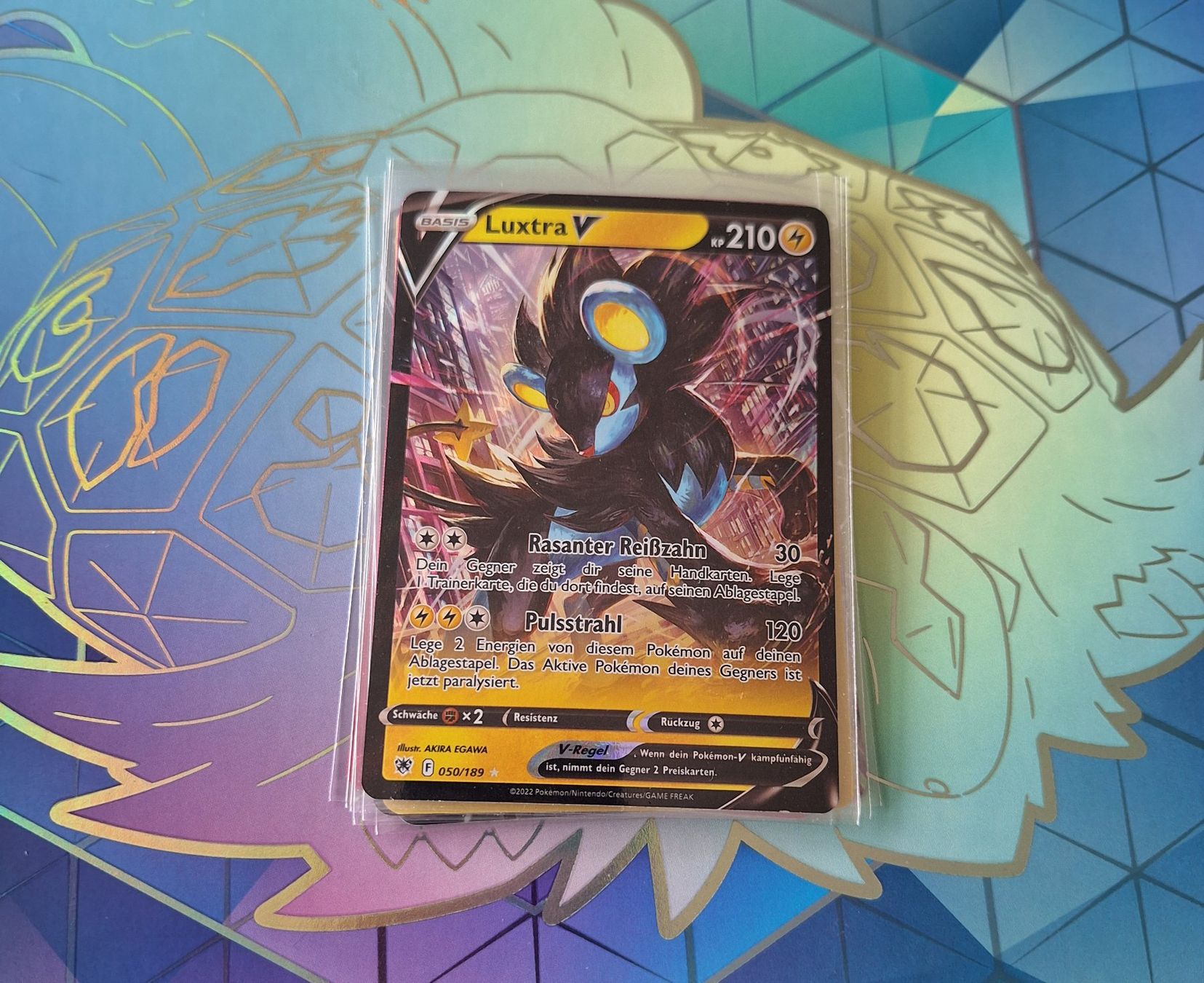 Pokémon Carte collezionabili: Luxtra V – Usato da Altstätten SG venduto da GGsGameshop