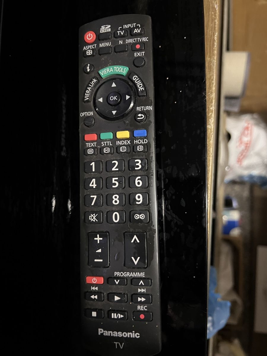 Panasonic Fernseher: Panasonic Fernseher TX-P37C10E – Gebraucht aus Brugg AG von Eule47 4