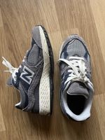 New Balance 2002R Grey/Navy