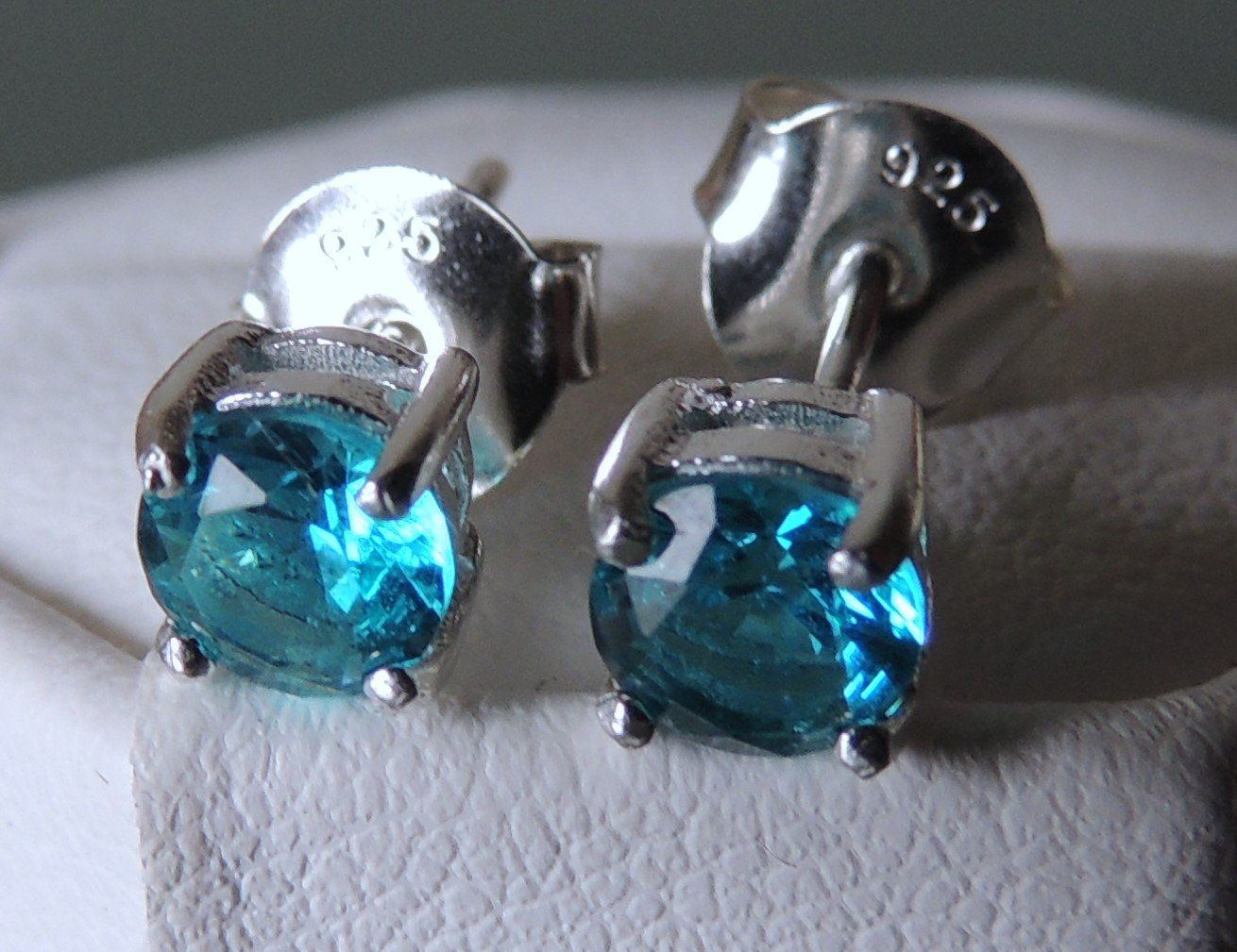Orecchini pendenti & Orecchini a lobo: Silber 925 Ohrstecker Zirkonia 5 mm – Nuovo e nell'imballaggio originale da Waldenburg venduto da schaller707 1