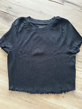 Schickes, kurzes, schwarzes Even&Odd T-Shirt