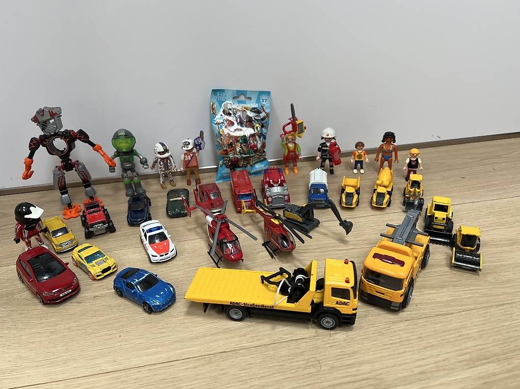 Giocattoli: Autos + Dinos – Usato da Ecublens VD venduto da antonisp 1