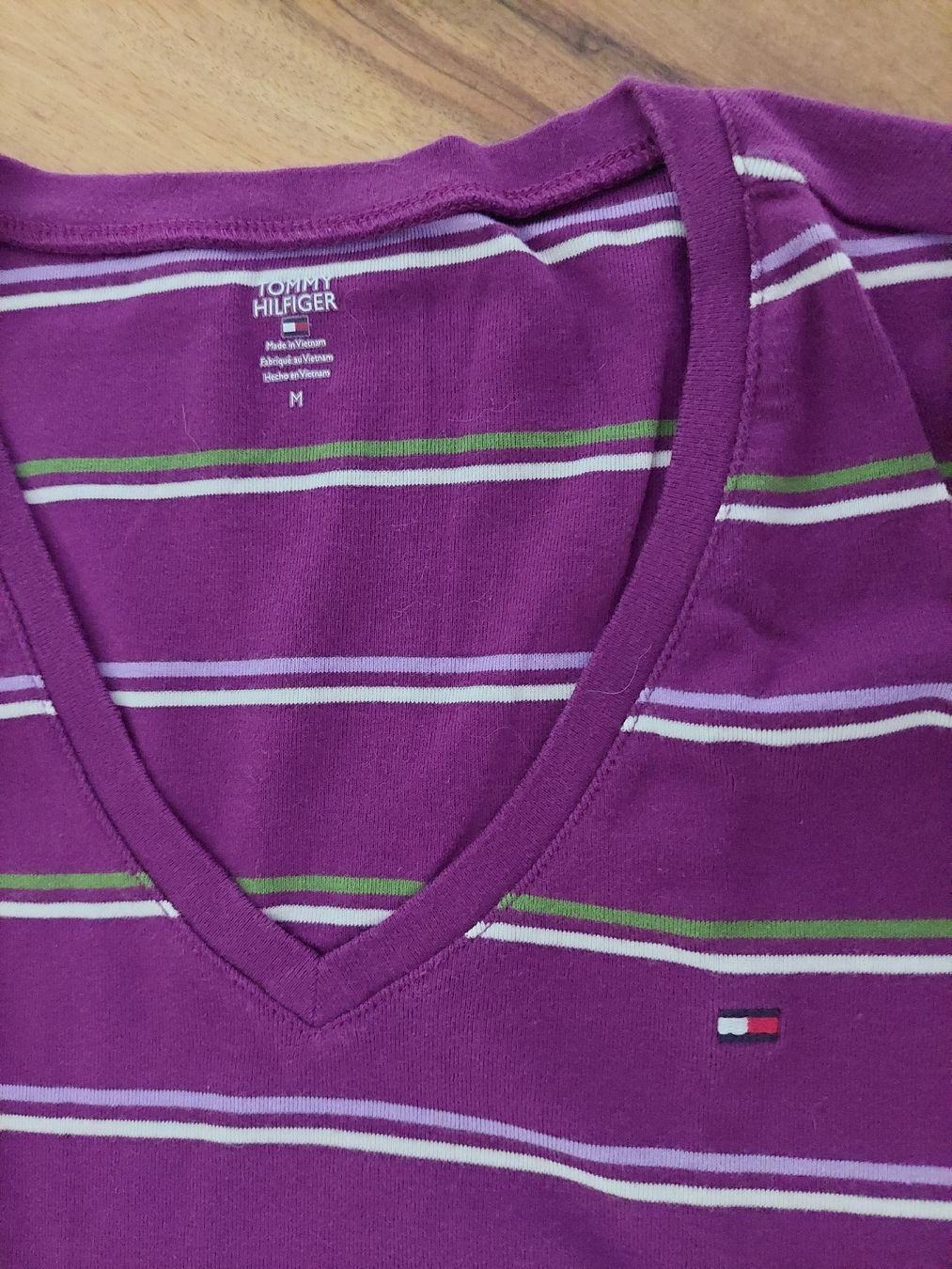 Tommy Hilfiger T-Shirts: Tommy Hilfiger Shirt – Neu (gemäss Beschreibung) aus Dübendorf von Volino 2