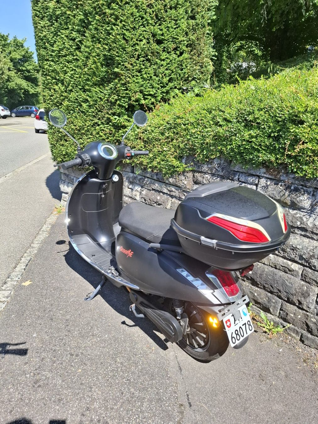 Scooter: E-Roller schwarz matt 5000W, max Speed 90km/h, nur 1'480 km – Nuovo (secondo la descrizione) da zollikerberg venduto da osci74 2
