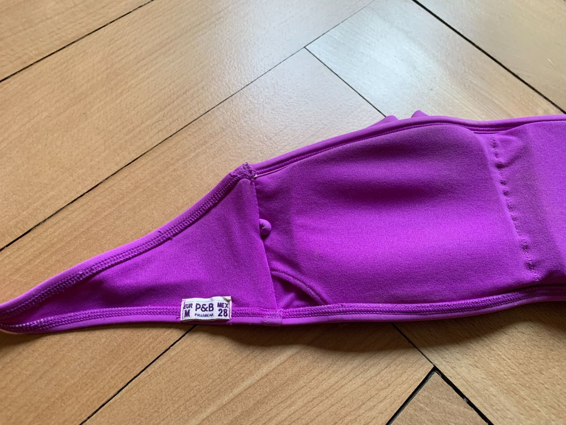 Maillots de bain & Bikinis: PULL & BEAR - Bikini Oberteil lila M – D'occasion à Zürich par Diazaio 1