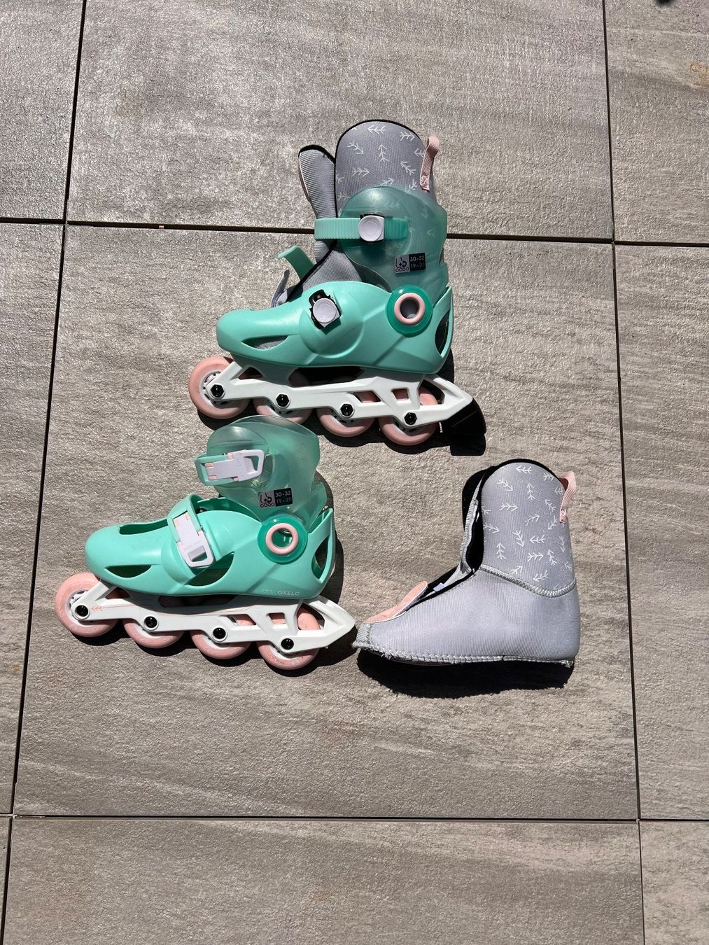 Decathlon Pattini in linea & Pattini a rotelle: Mädchen - Inlineskates - Rollschuhe – Usato da Ebertswil venduto da Arula7