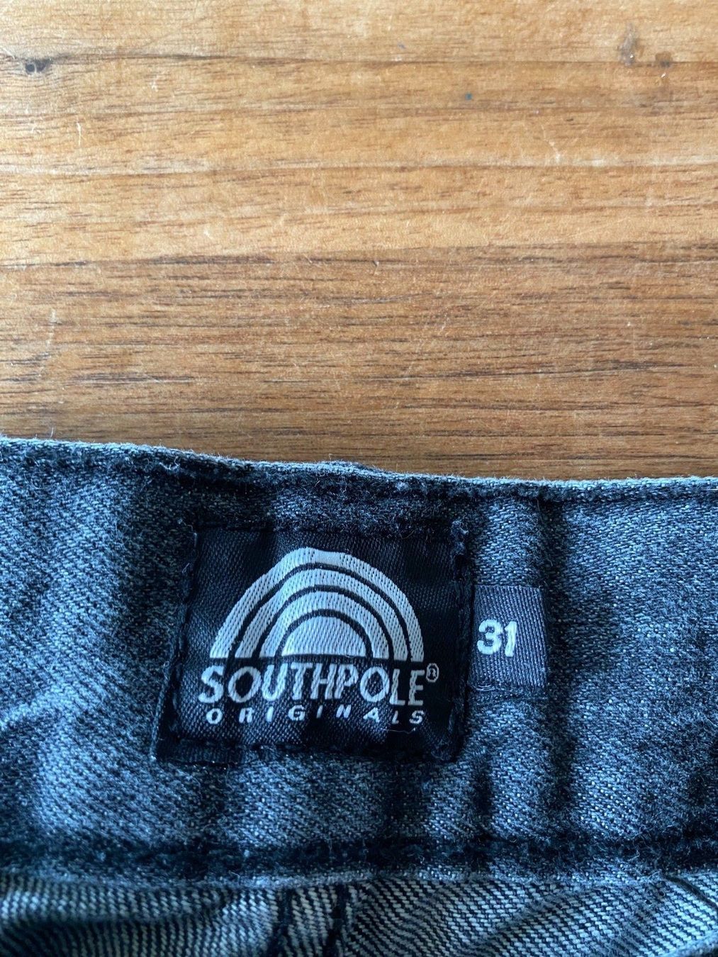 Jeans: Jeans schwarz SOUTHPOLE Gr. 31 – Usato da Schnottwil venduto da Garuso 1