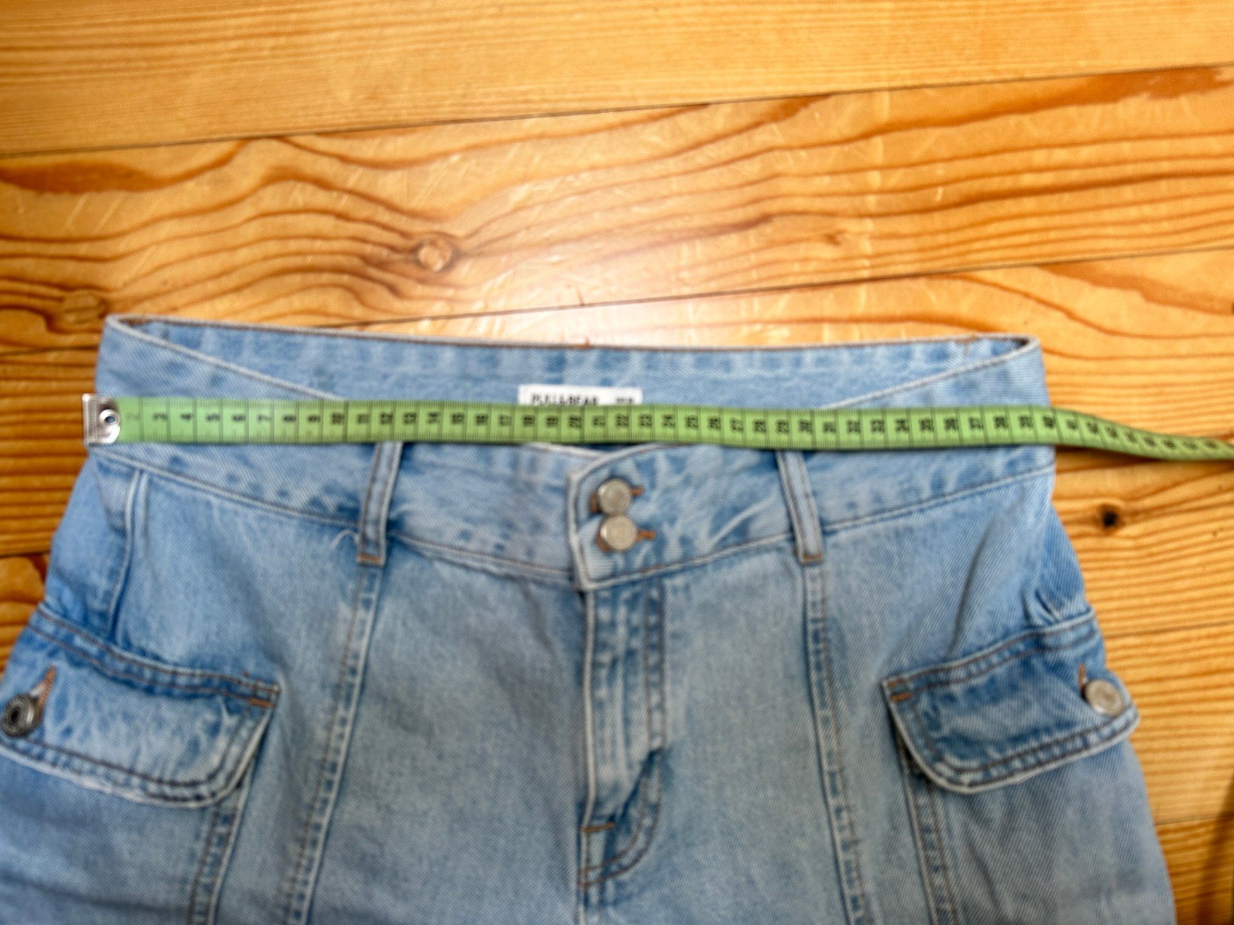 Pull&Bear Jeans: Pull & Bear Cargo Flare Jeans 38 – Usato da Gümmenen venduto da FelizitasHermann 2