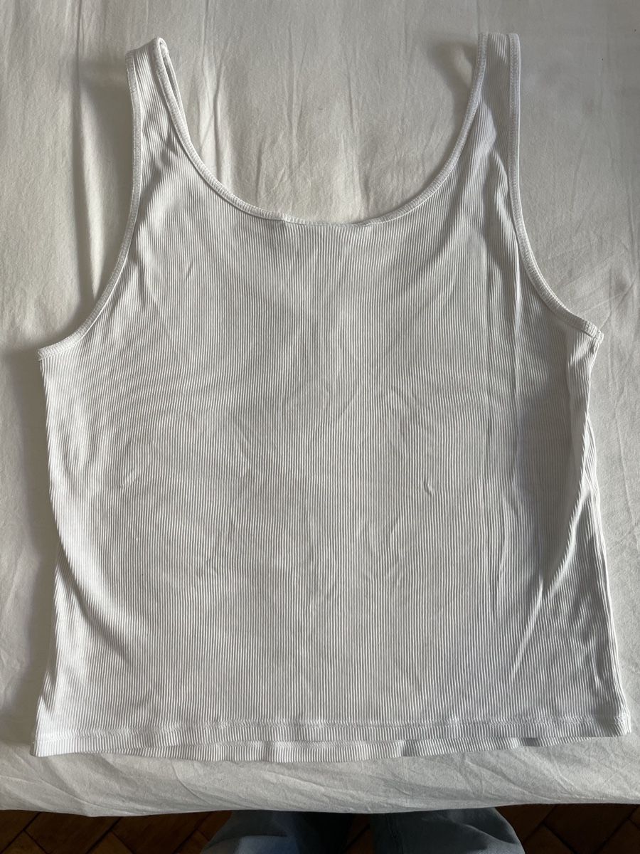 Weekday Tops: weisses Tanktop Weekday – Gebraucht aus St. Gallen von msc_23 3