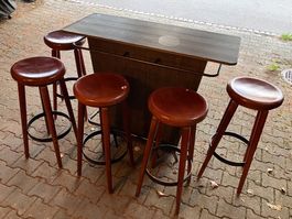 Bar / Bistro Tisch mit 5 Barhocker aus Holz
