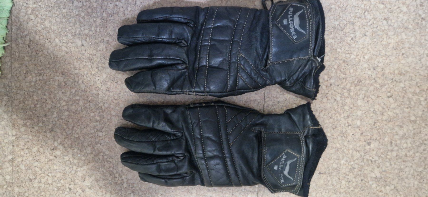 Altri accessori da uomo: Leder- Motorradhandschuhe – Usato da Winterthur venduto da rudolfonso