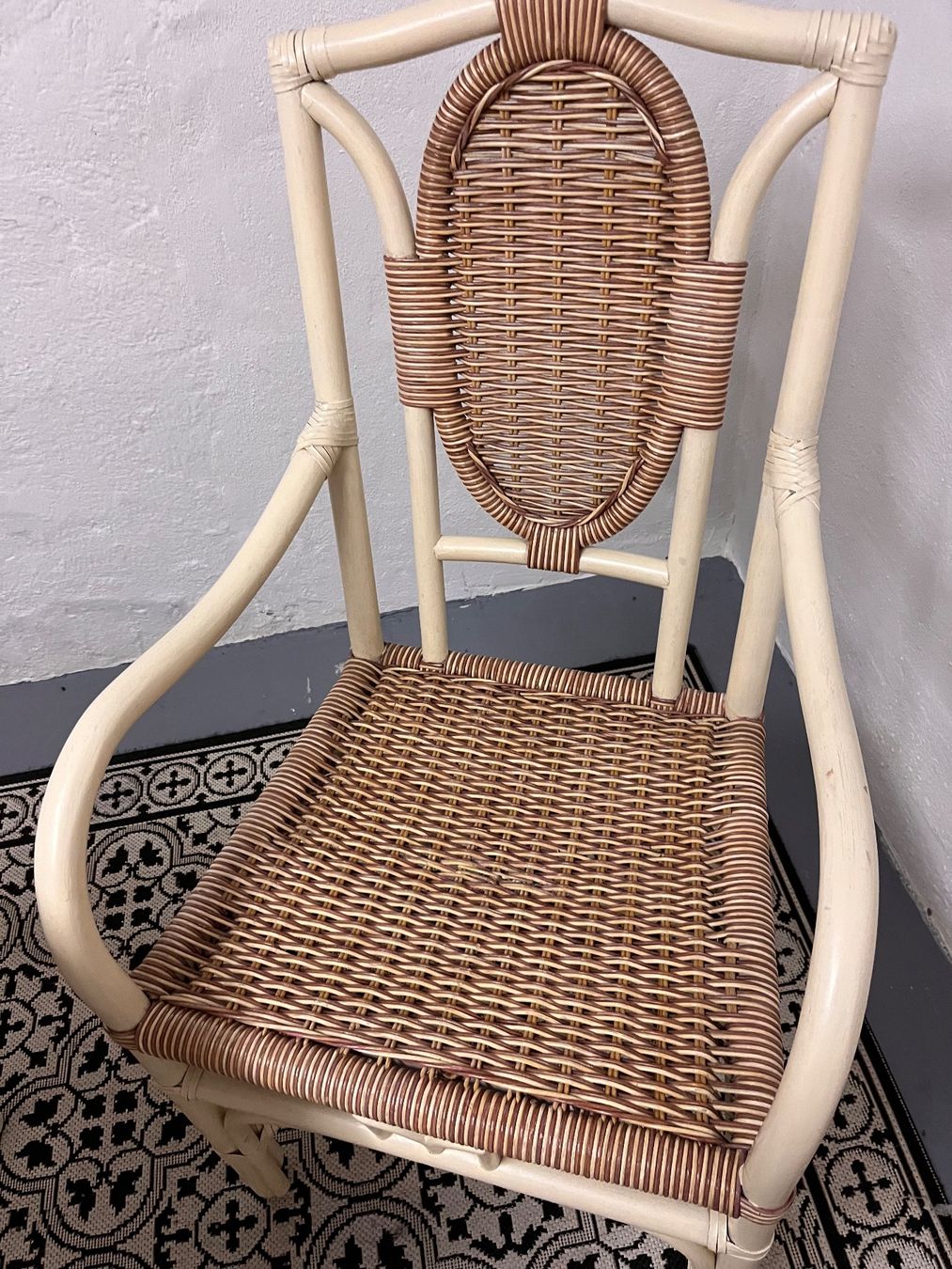 Sedie: Tisch mit 2 Stühlen echtes Rattan – Usato da St. Margrethen SG venduto da Lillicasso 3