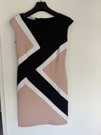 Anliegendes Kleid von Rinascimento