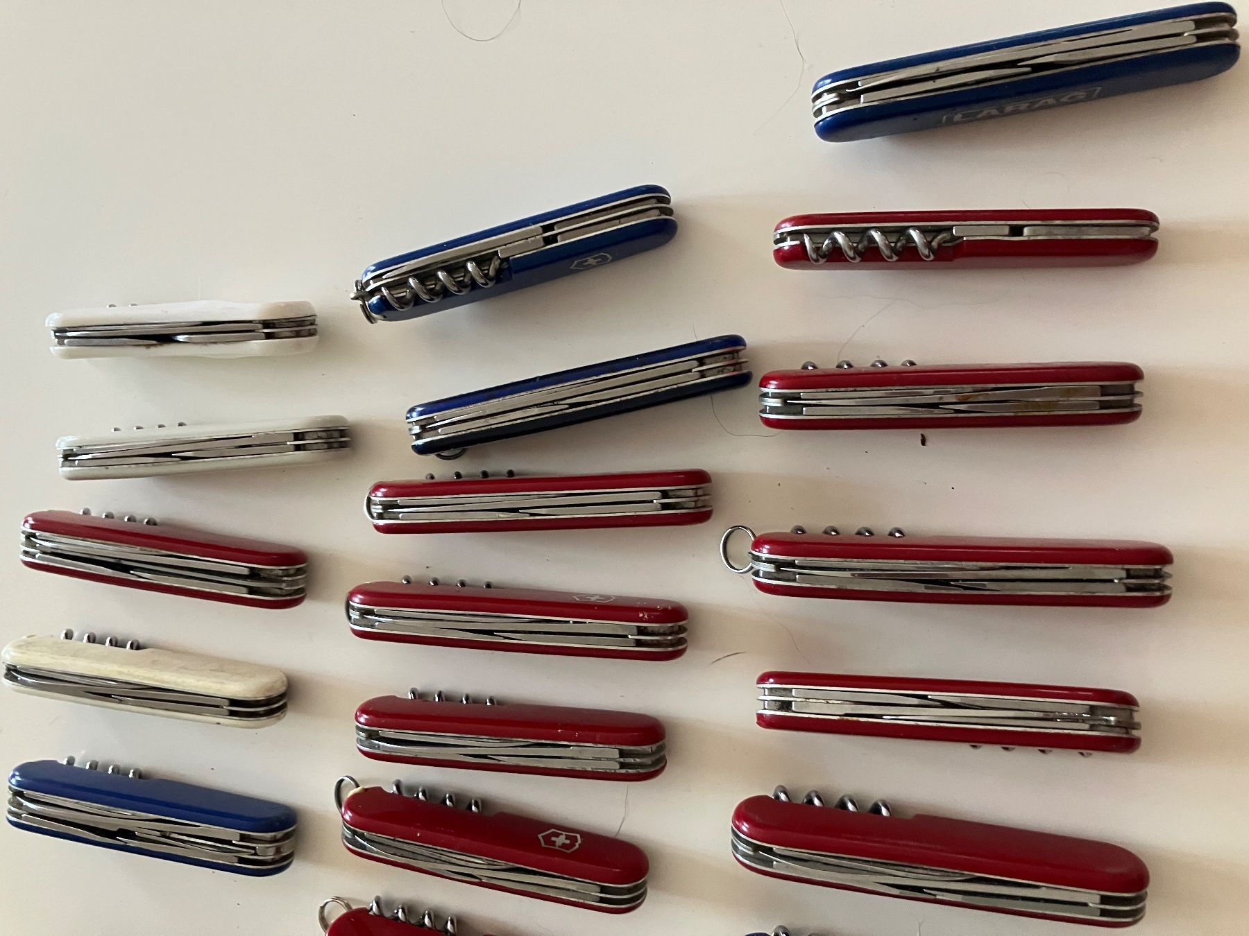 Victorinox Coltelli tascabile: Konvolut Schweizer Taschenmesser mit Werbung – Usato da Balterswil venduto da Erbsli77 6