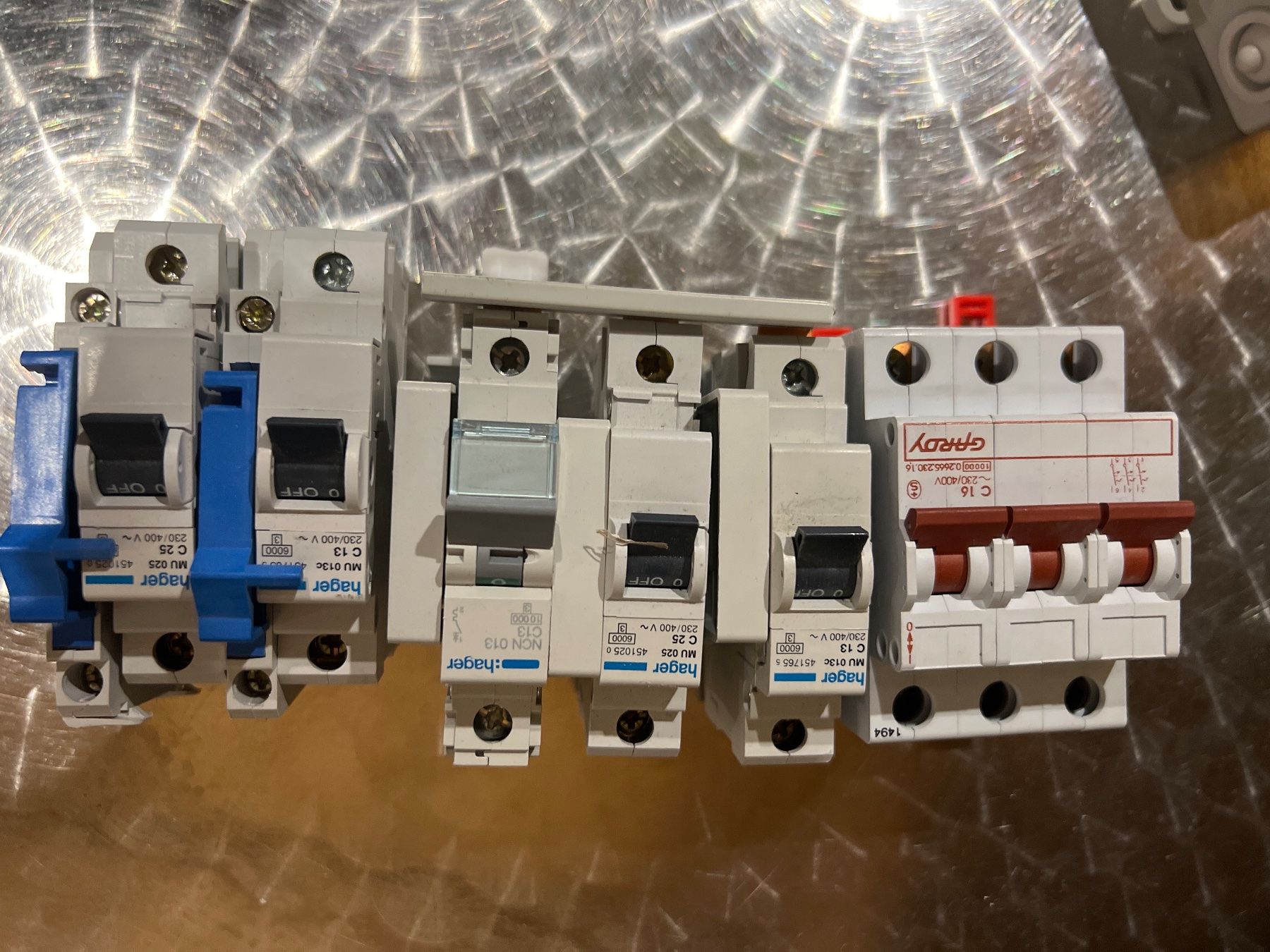 Hager Schalter: Diverses Elektro Material – Gebraucht aus Herzogenbuchsee von Honigkuchenpferd01 1