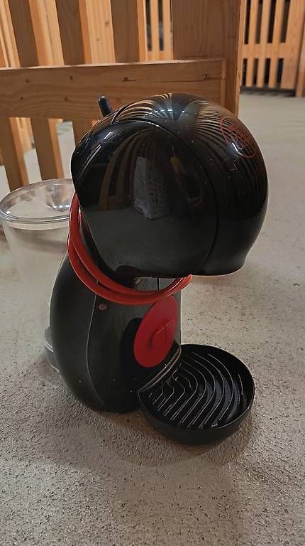 Macchine per caffè & Macchine per espresso: Kaffeemaschine Dolce Gusto - gebraucht  – Usato da Bonstetten venduto da thethreecats 3