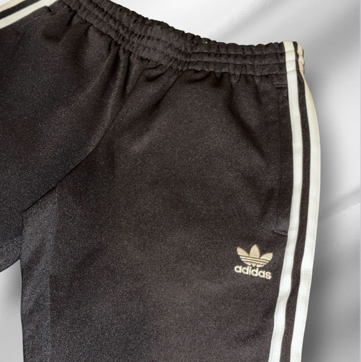 Adidas Pantaloni: Survêtement Adidas Original – Nuovo (secondo la descrizione) da Châtel-St-Denis venduto da Montclair_Swiss 3