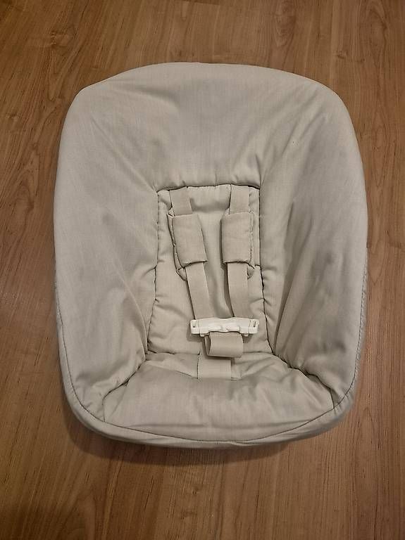 Hochstühle: Tripp Trapp Newborn Set - top Zustand – Gebraucht aus Buttisholz von Ottilia31