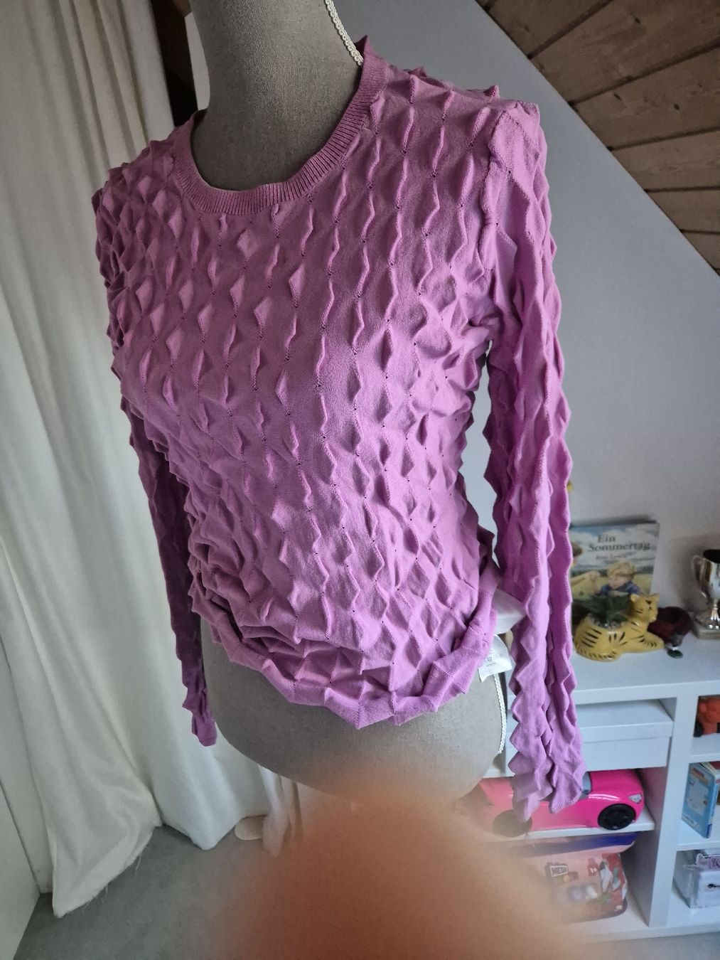Weekday Pulls & Sweat-shirts: Langarmpullu Weekday lila Strukturmuster Grösse M – Neuf (Voir description) à Zürich par Drago670 6