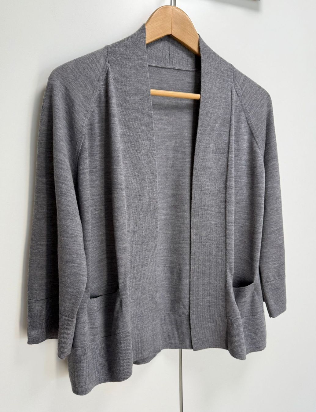 Giacche: FFC Strickjacke Damen Gr. S - 100% Wolle – Nuovo (secondo la descrizione) da Frauenfeld venduto da LIL_NA 1